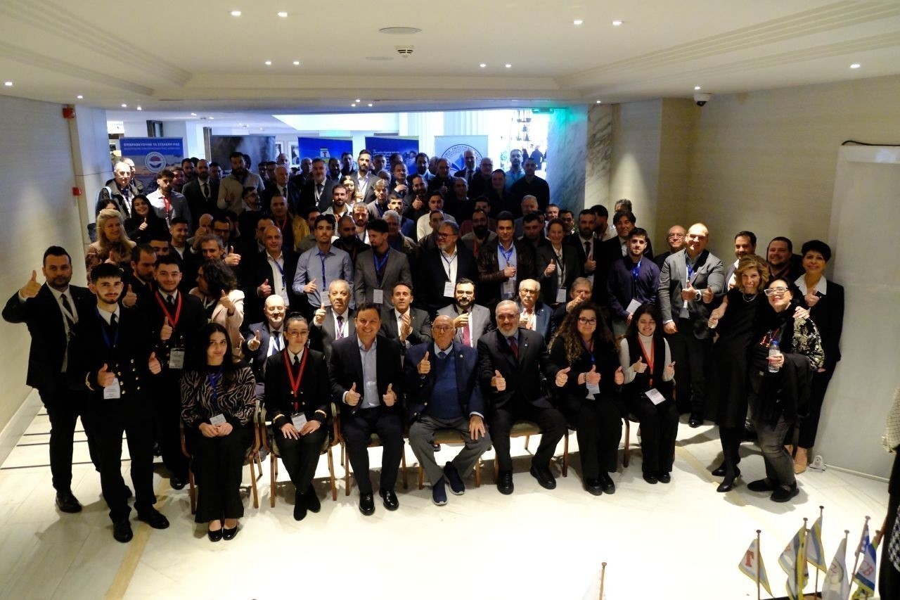 Στελέχη και αξιωματικοί του ομίλου Τσάκου