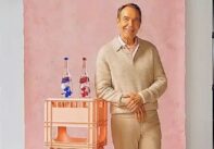 Ο Τζεφ Κουνς με τα μπουκάλια Evian περιορισμένης έκδοσης