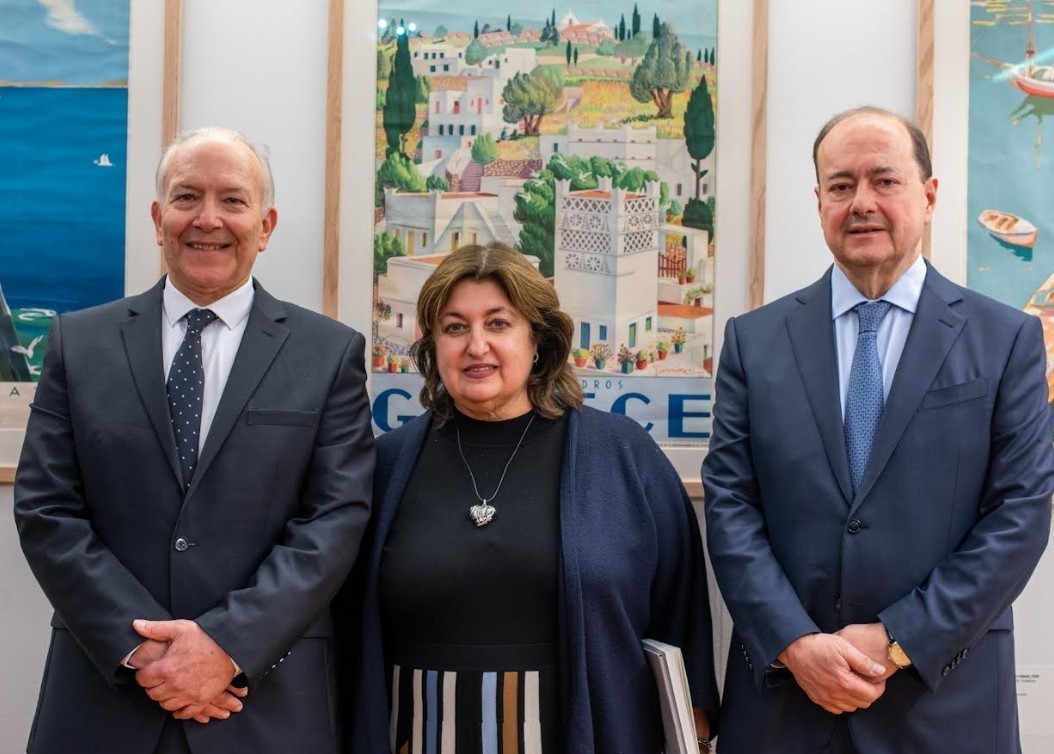 Στέφανος Γκίκας, Αγγελική Βαρελά, Δημήτρης Τσιτσιράγκος