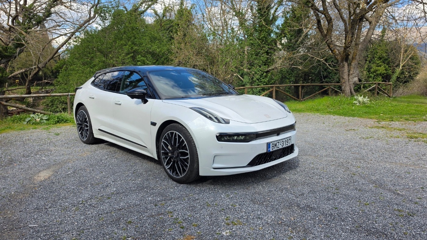 Οδηγούμε το Zeekr 001