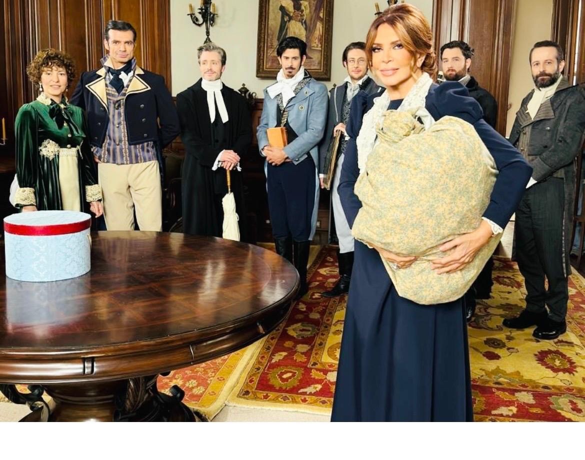 Η Μιμη Ντενίση με τους συντελεστές της ταινίας