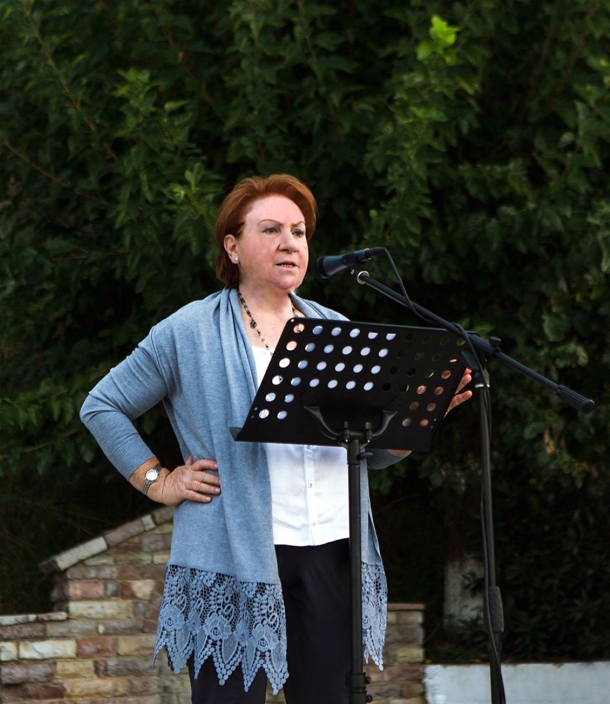 Νίνα Κυπαρίσση-Αποστολίκα, ανασκαφέας του σπηλαίου της Θεόπετρας 