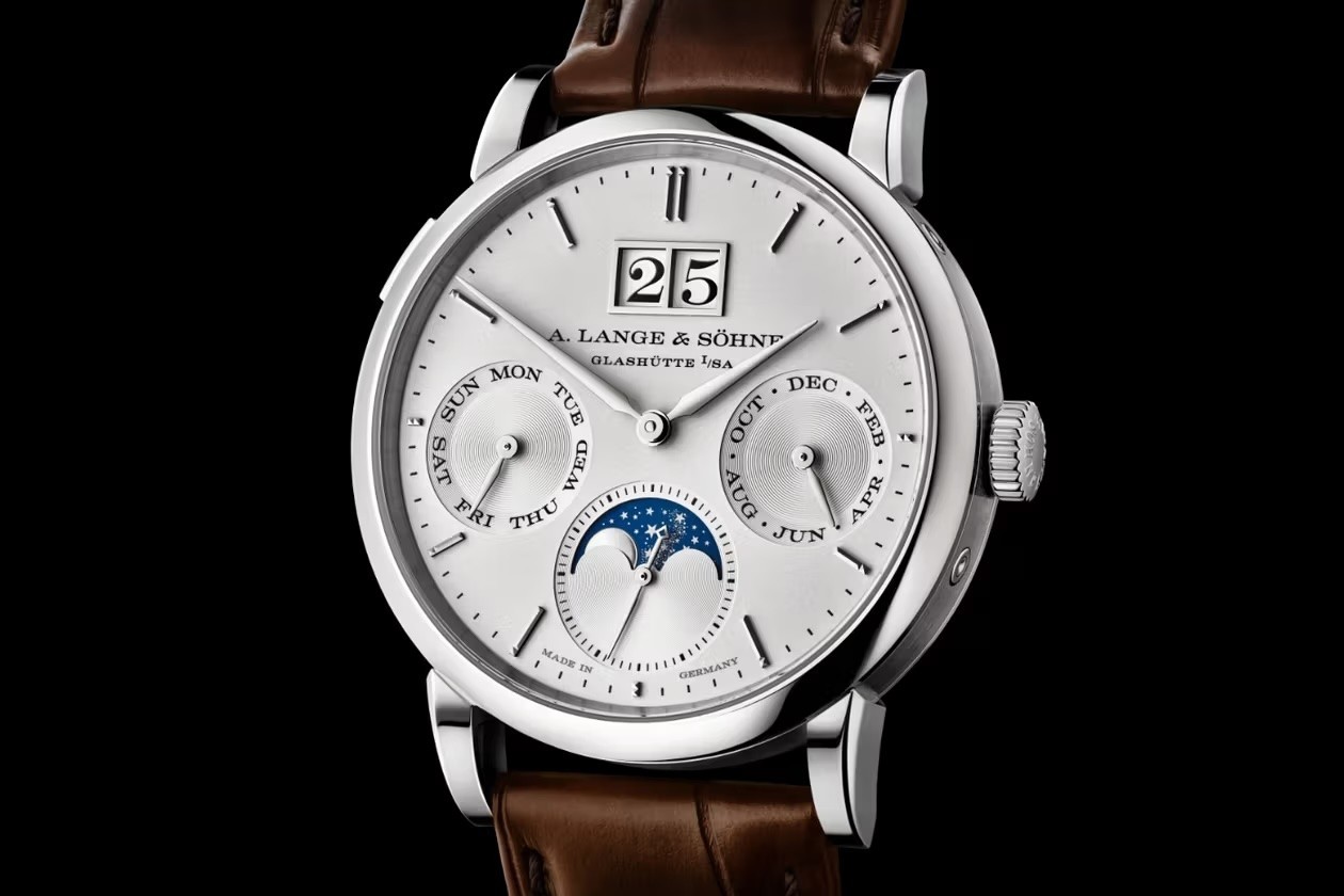 LANHE & SOHNE_Saxonia Annual Calendar