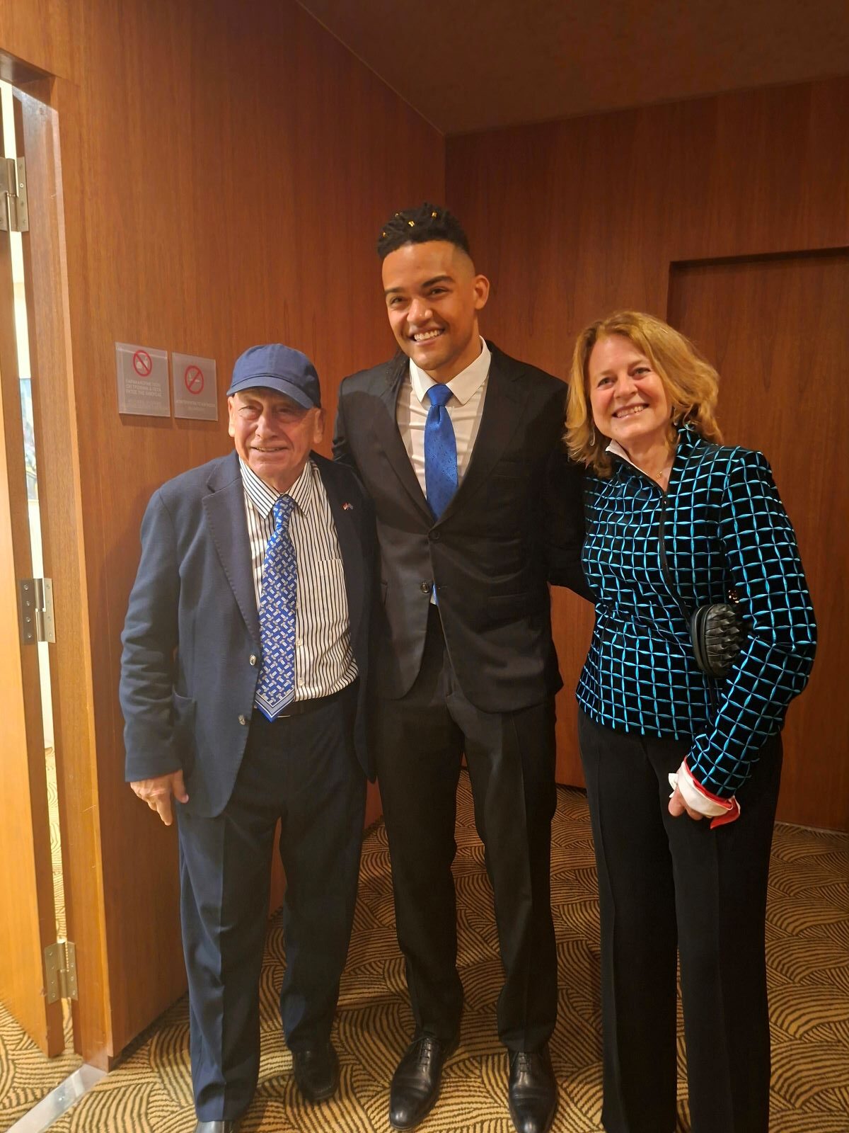 Ο κ. Γιώργος Προκοπίου, ο Εμμανουήλ Καραλής, η κα. Αλεξάνδρα Προκοπίου