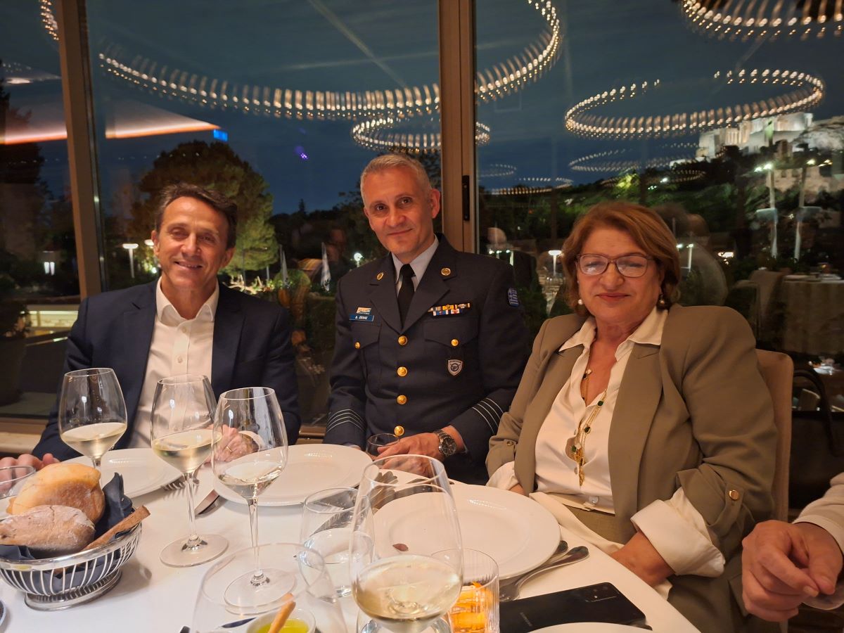 Ο ναύαρχος Στέλιος Κωστάλας, Διευθυντής του Group Tsakos, ο σμήναρχος Δημήτριος Δέχας, η καθηγήτρια ΕΜΠ Μαρία Λοϊζίδου