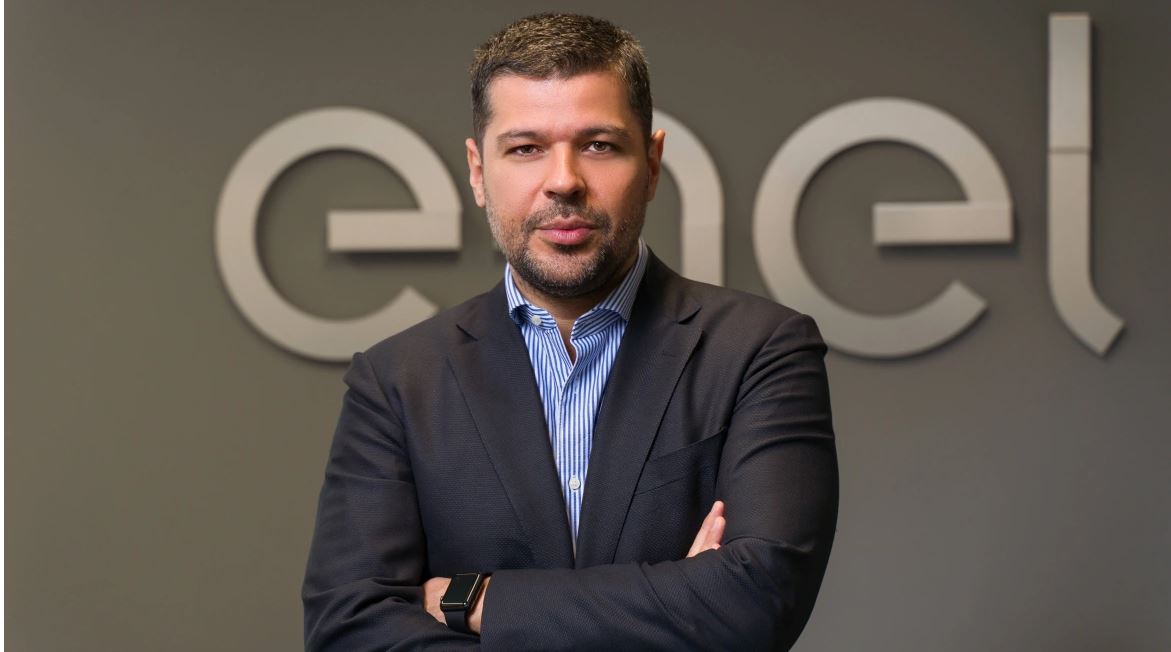 O Γιώργος Στάσσης ως στέλεχος της Enel