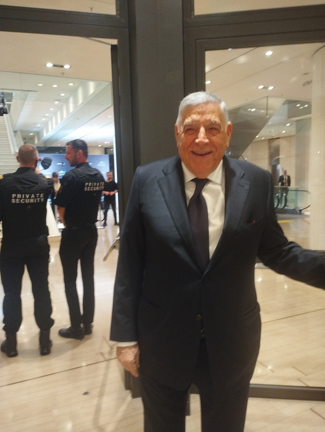 Αντώνης Κομνηνός