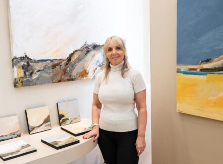 Στελίνα Τσάλτα Φάις: Μία γλώσσα σιωπής, έντασης και διαφυγής