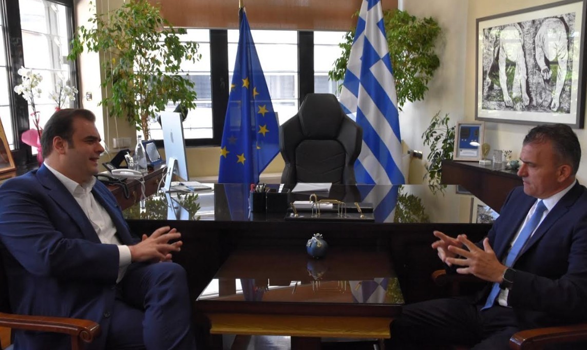 Κυριάκος Πιερρακάκης, Θανάσης Μαμάκος