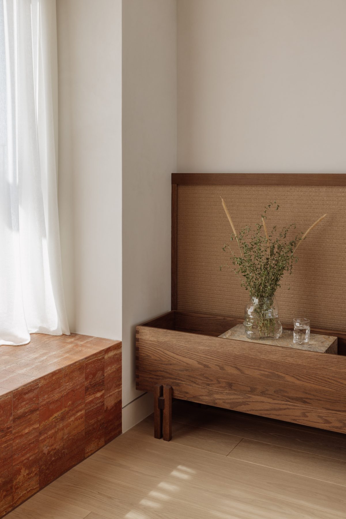 Lumen residence: Ένα σύγχρονο duplex θέτει νέους κανόνες για την αστική κατοίκηση στου Παπάγου