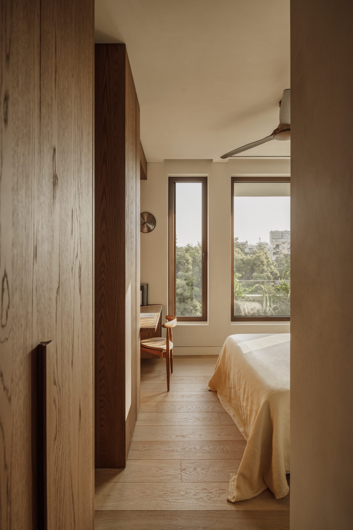 Lumen residence: Ένα σύγχρονο duplex θέτει νέους κανόνες για την αστική κατοίκηση στου Παπάγου