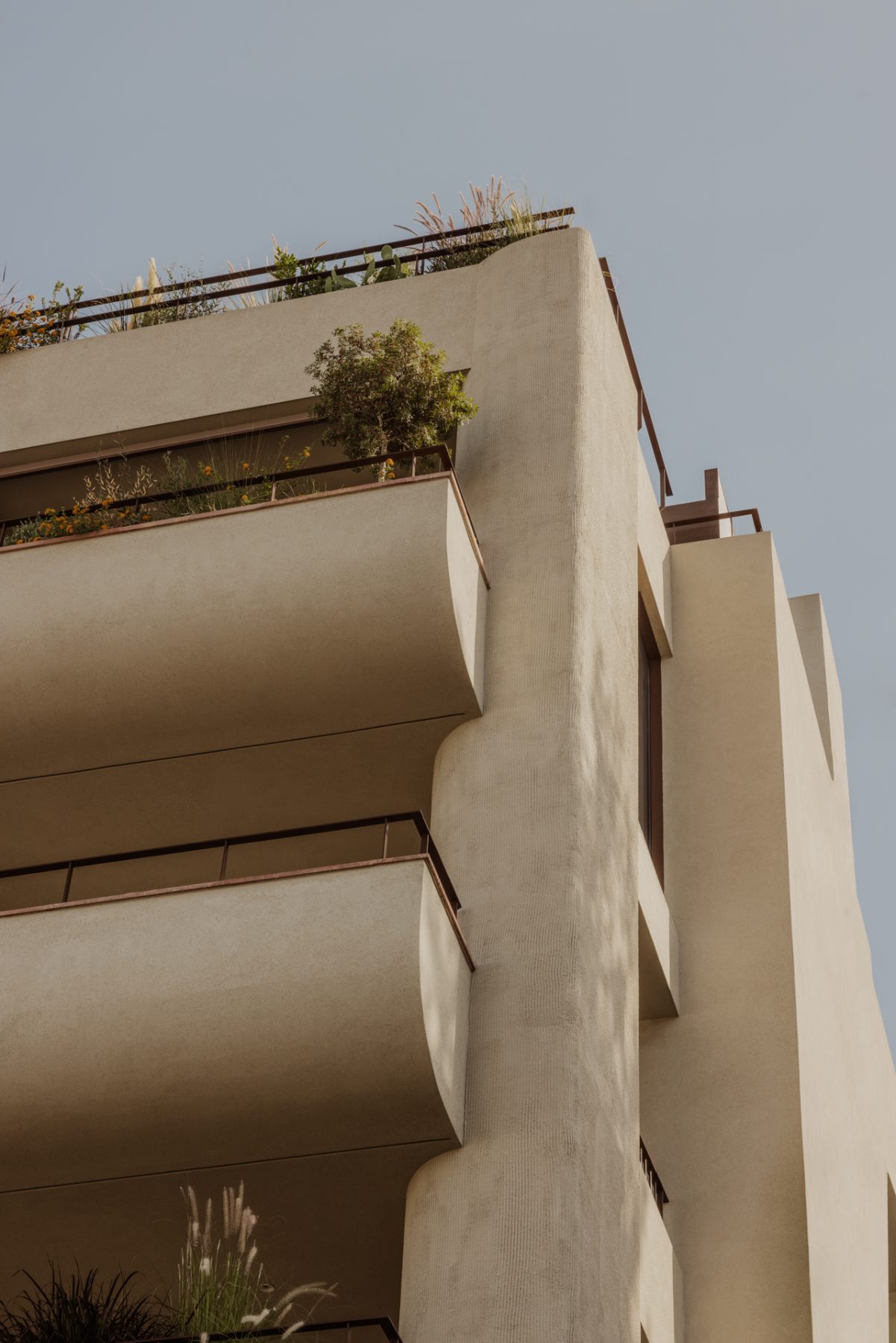 Lumen residence: Ένα σύγχρονο duplex θέτει νέους κανόνες για την αστική κατοίκηση στου Παπάγου