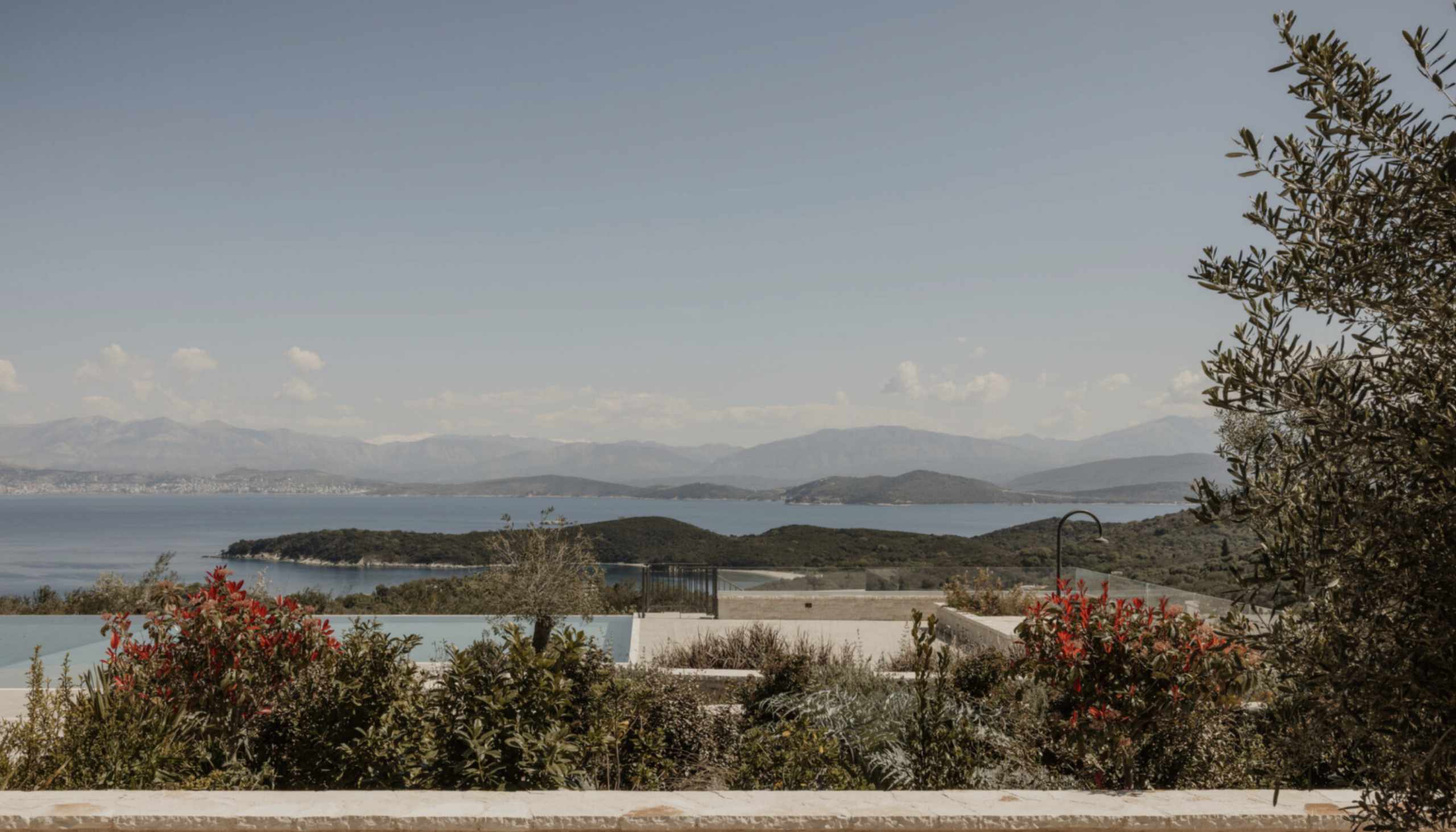 Villa Beliha: Αρχιτεκτονική σε άμεση σχέση με το τοπίο της Κέρκυρας
