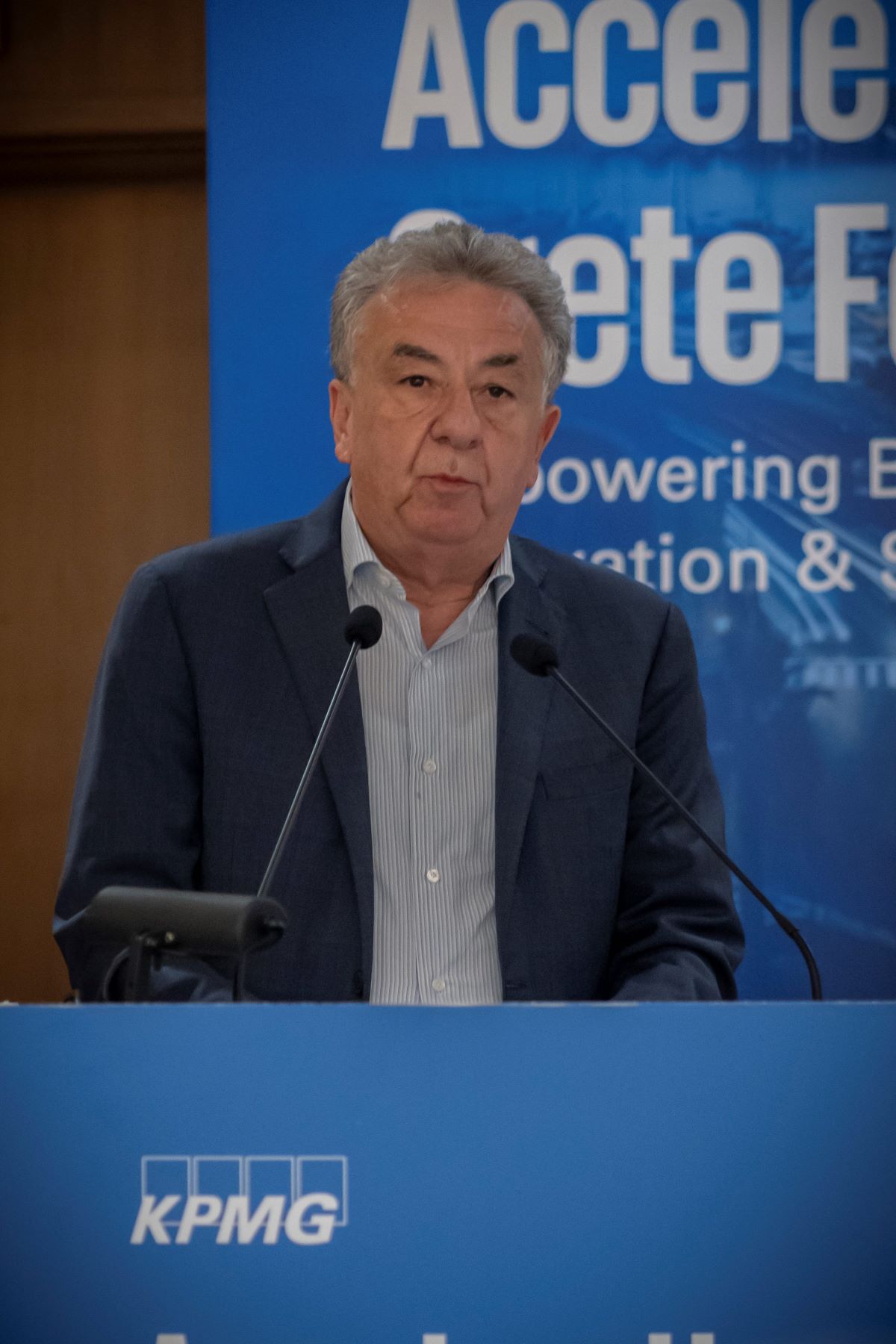 Ο Περιφερειάρχης Κρήτης, Σταύρος Αρναουτάκης