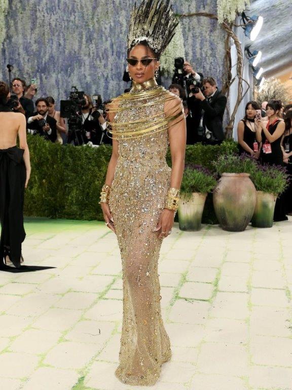 Η Ciara με μία εντυπωσιακή δημιουργία Celia Kritharioti Haute Couture