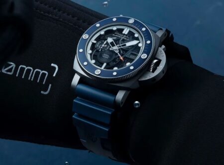 Το skeletonized Panerai που βλέπει στα 500 μέτρα