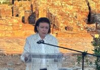 Η υπουργός Πολιτισμού Λίνα Μενδώνη