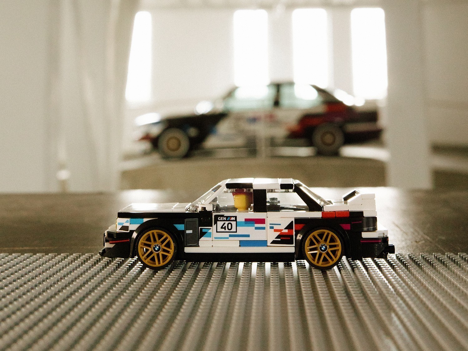Για πρώτη φορά στην ιστορία τους, οι Lego και BMW συνεργάζονται για τη δημιουργία ενός μοναδικού LEGO Speed Champions kit της BMW M3 E30
