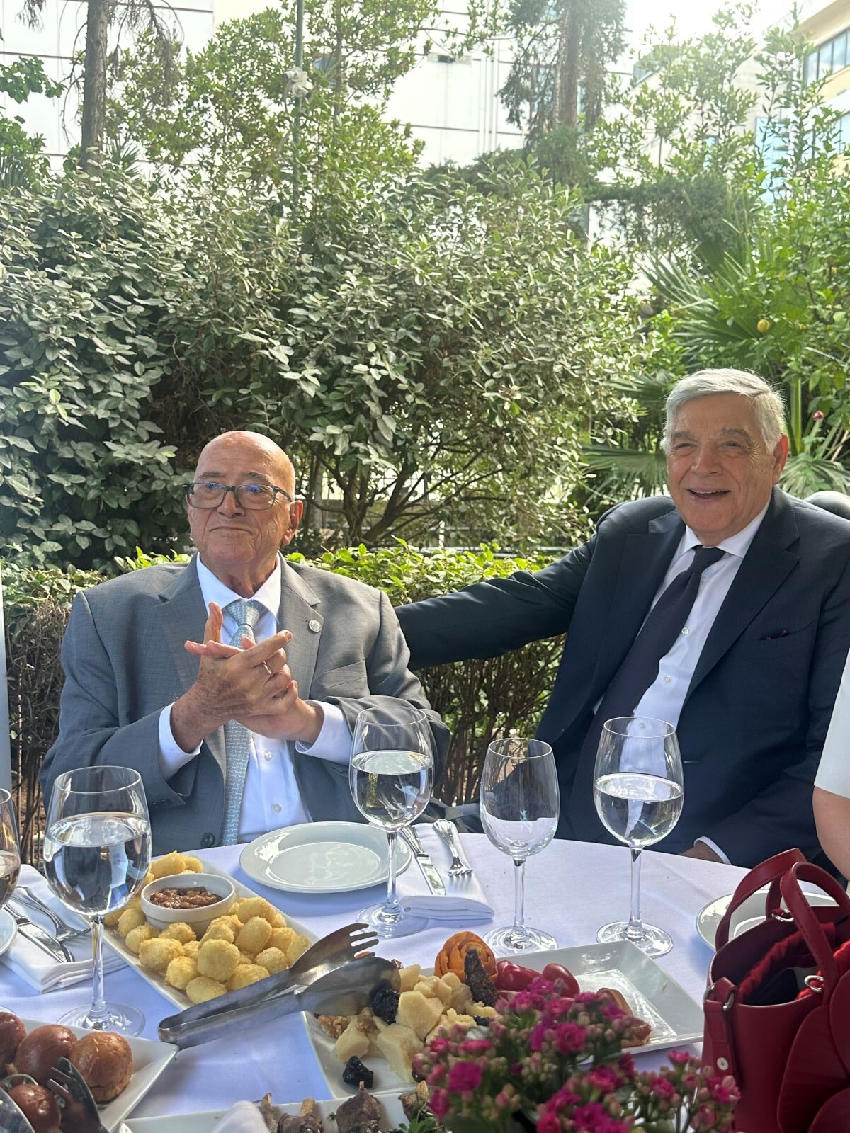 Καπετάν Παναγιώτης Τσάκος, Αντώνης Κομνηνός