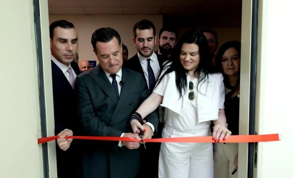 Δήμητρα Κατσαφάδου: Δωρεά €840.000 στο νοσοκομείο «Οι Άγιοι Ανάργυροι» -  Mononews.gr