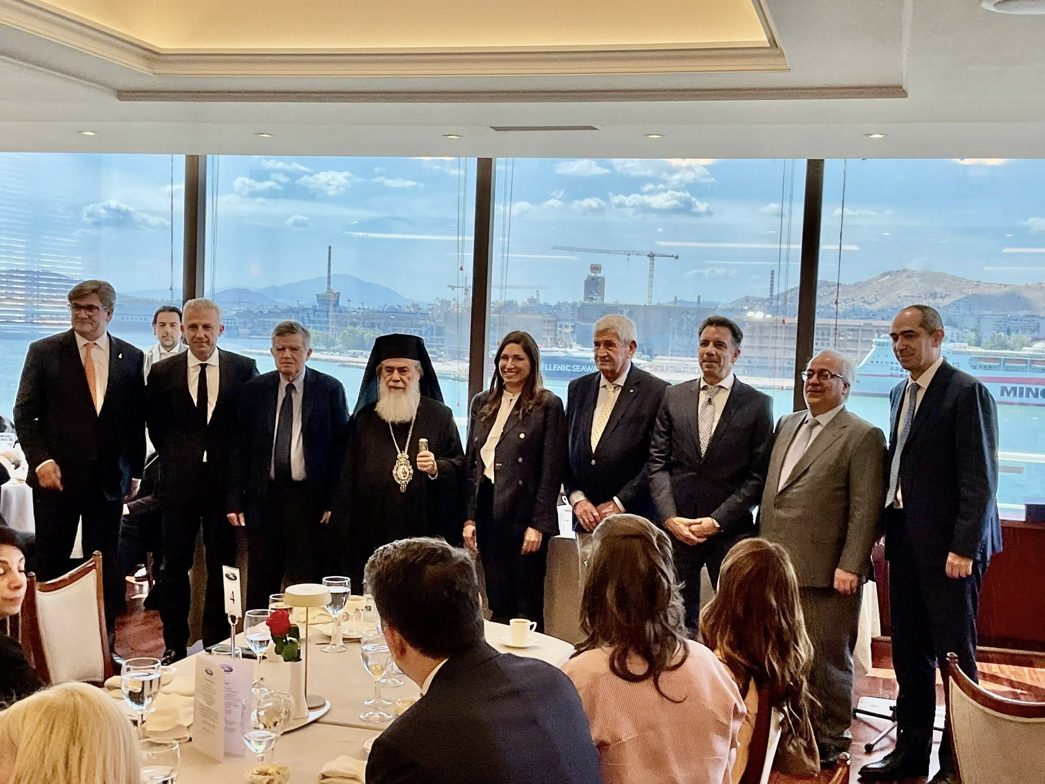 O Πατριάρχης της Αγίας Πόλης των Ιεροσολύμων, Θεόφιλος Γ΄ στην εκδήλωση της ναυτιλιακής κοινότητας