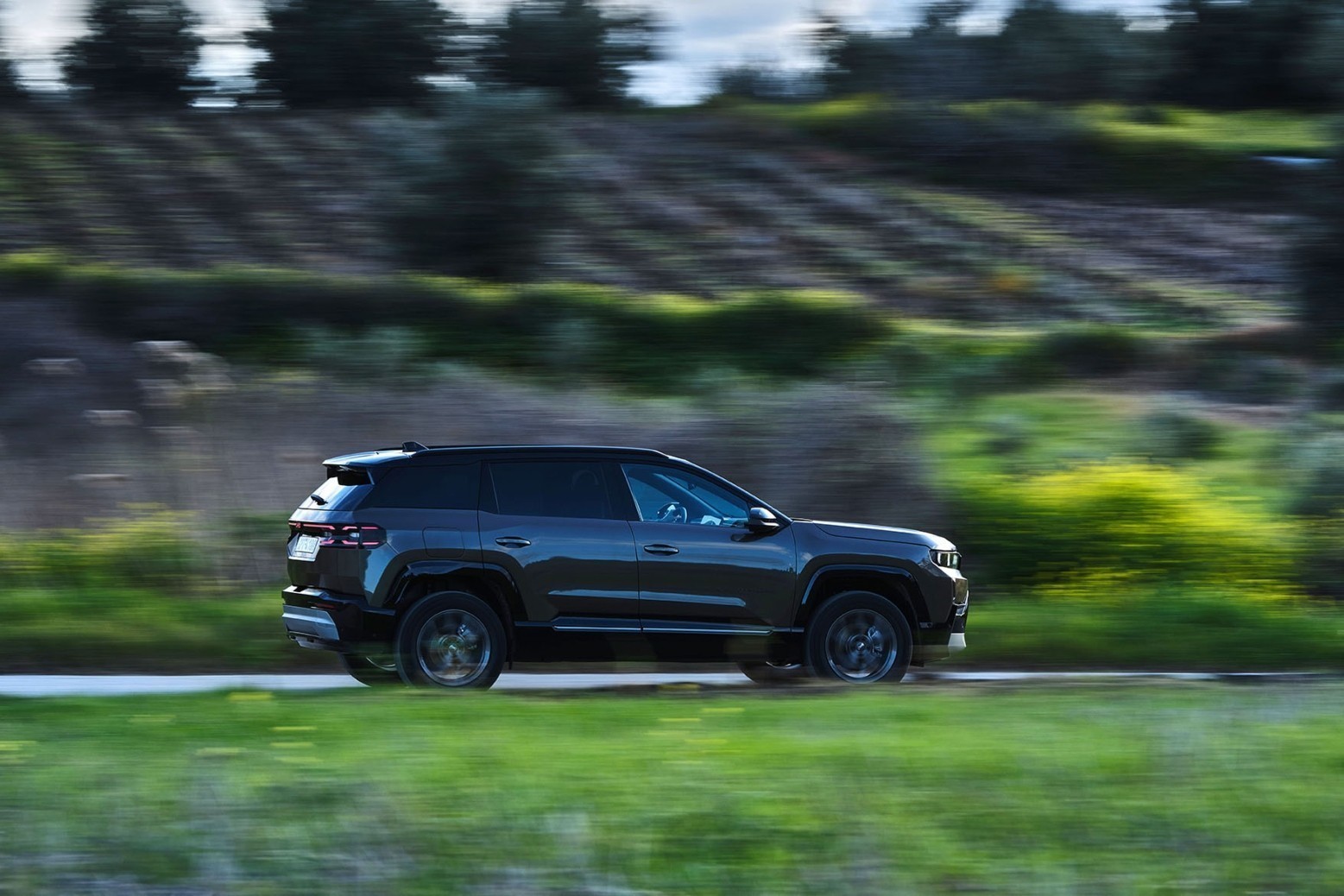 Jeep Compass: Επιβλητική σχεδίαση