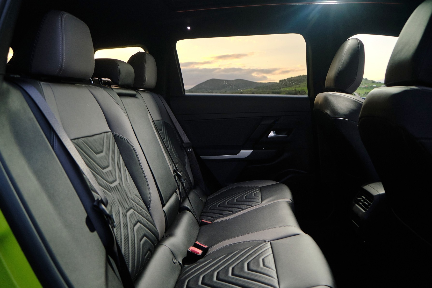 Jeep Compass: Επιβλητική σχεδίαση