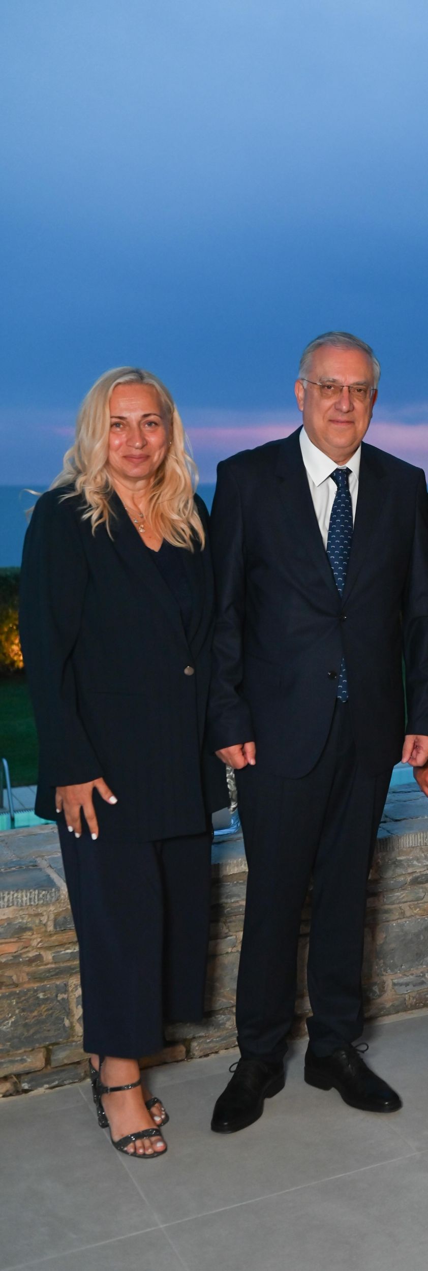 Ο υπουργός Τάκης Θεοδωρικάκος με την σύζυγό του Ειρήνη Μαυρίδου