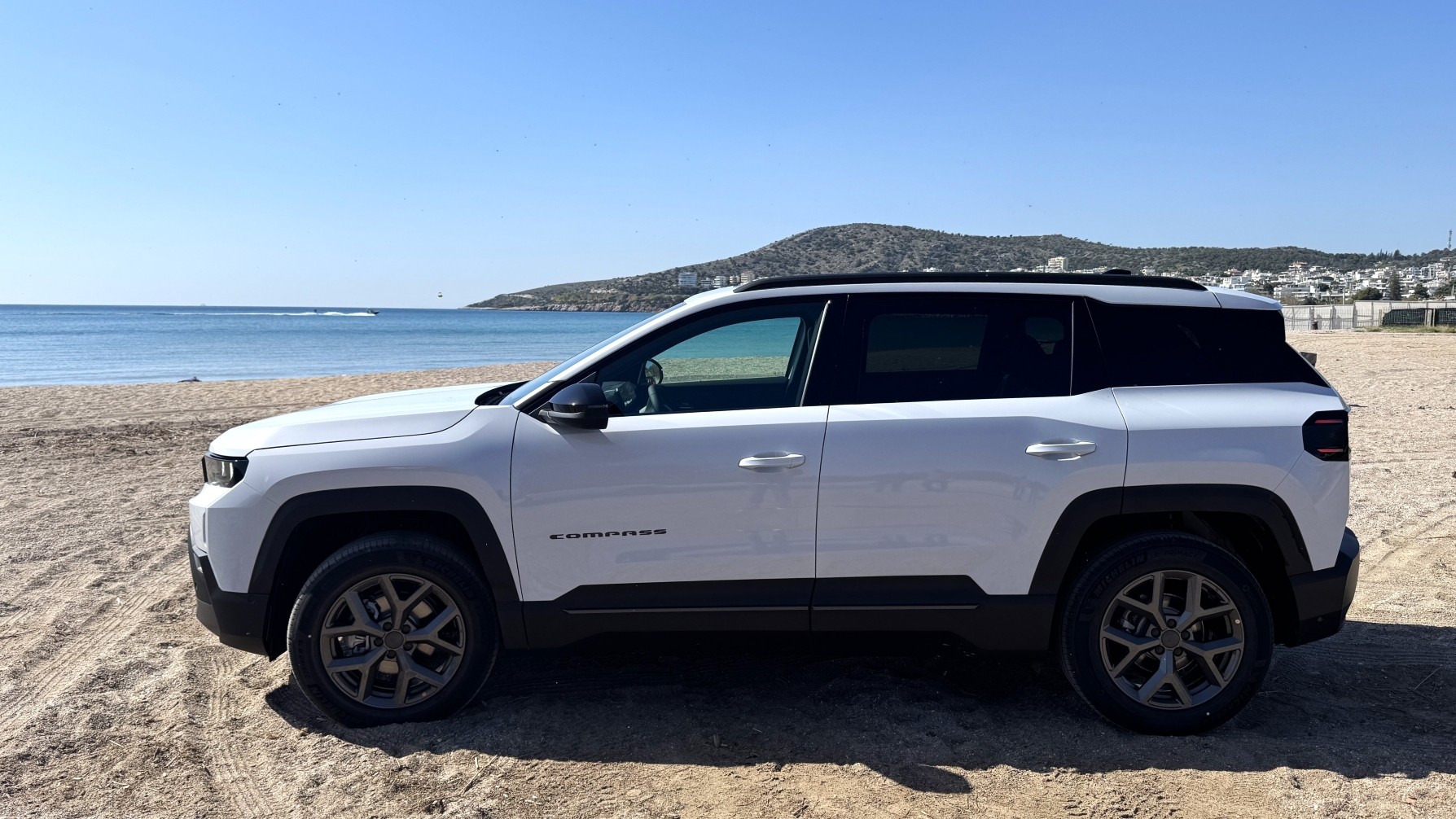Jeep Compass: Πλούσιος εξοπλισμός σε όλες τις εκδόσεις