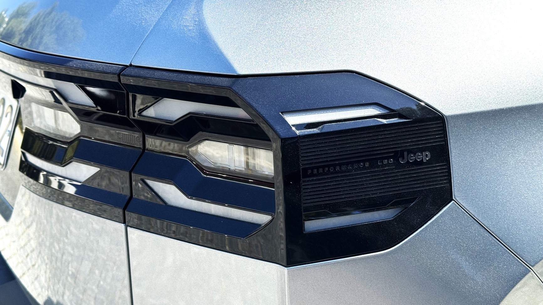 Jeep Compass: Πλούσιος εξοπλισμός σε όλες τις εκδόσεις