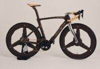 Ποιο είναι το superbike της Pinarello που έκλεψε τα βλέμματα στην πασαρέλα του οίκου Louis Vuitton;