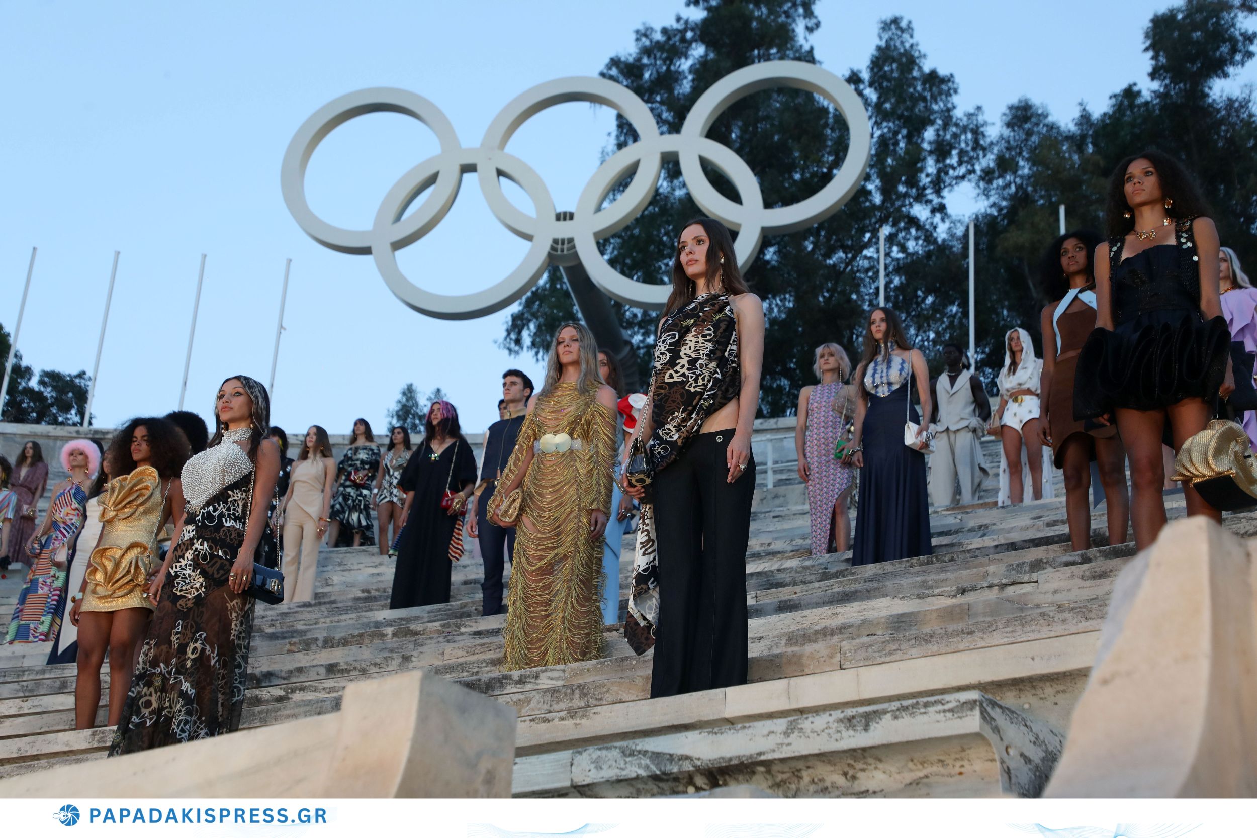 Το πέταλο του Καλλιμάρμαρου γέμισε από καλλίγραμμα μοντέλα