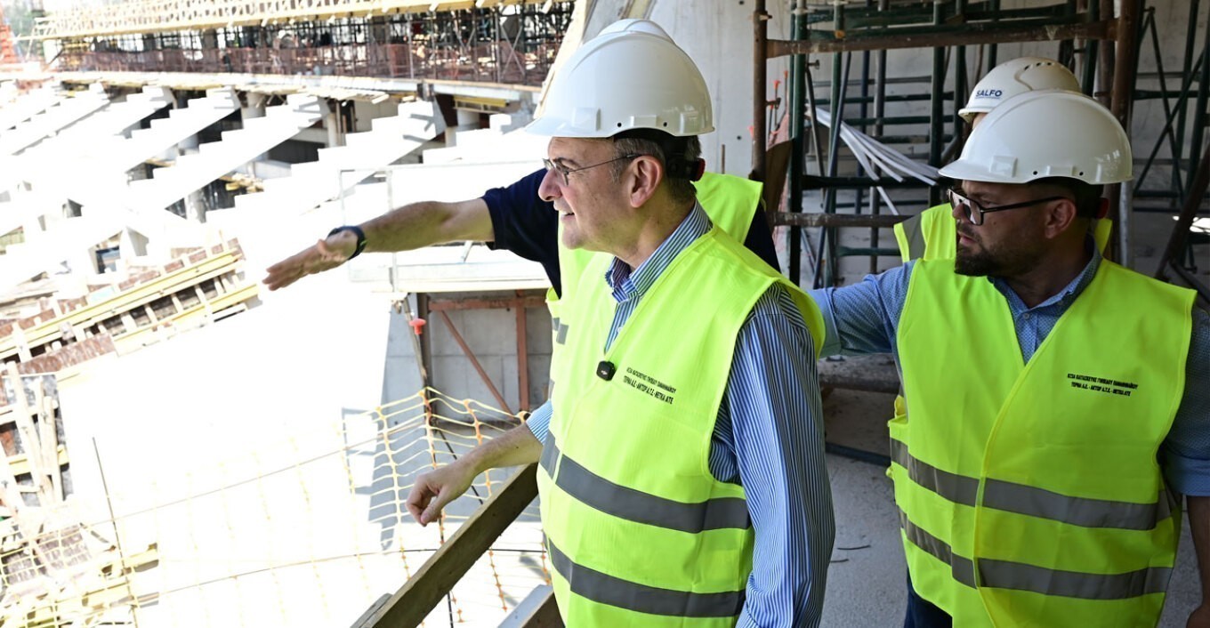 Ο αντιπρόεδρος της κυβέρνησης Κωστής Χατζηδάκης στα έργα κατασκευής του νέου γηπέδου του Παναθηναϊκού στον Βοτανικό