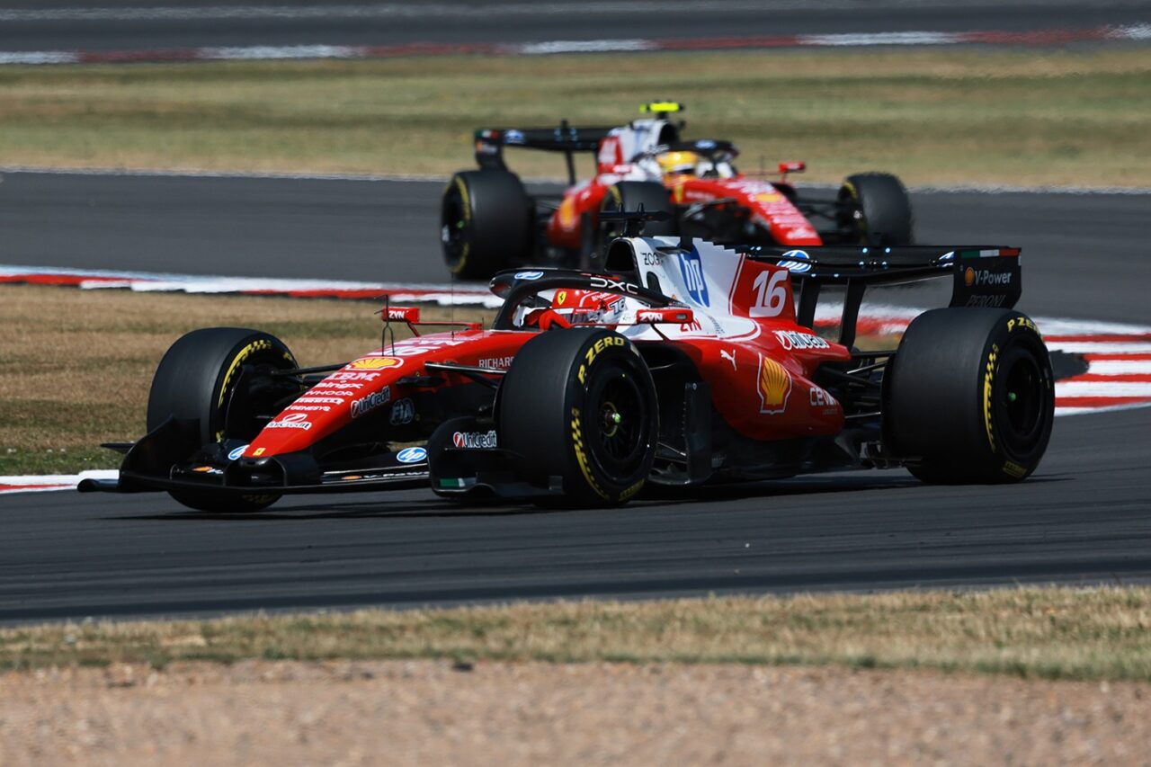 F1 Ferrari: To σκεπτικό πίσω από την απόφαση για το πιτ στοπ του Χάμιλτον