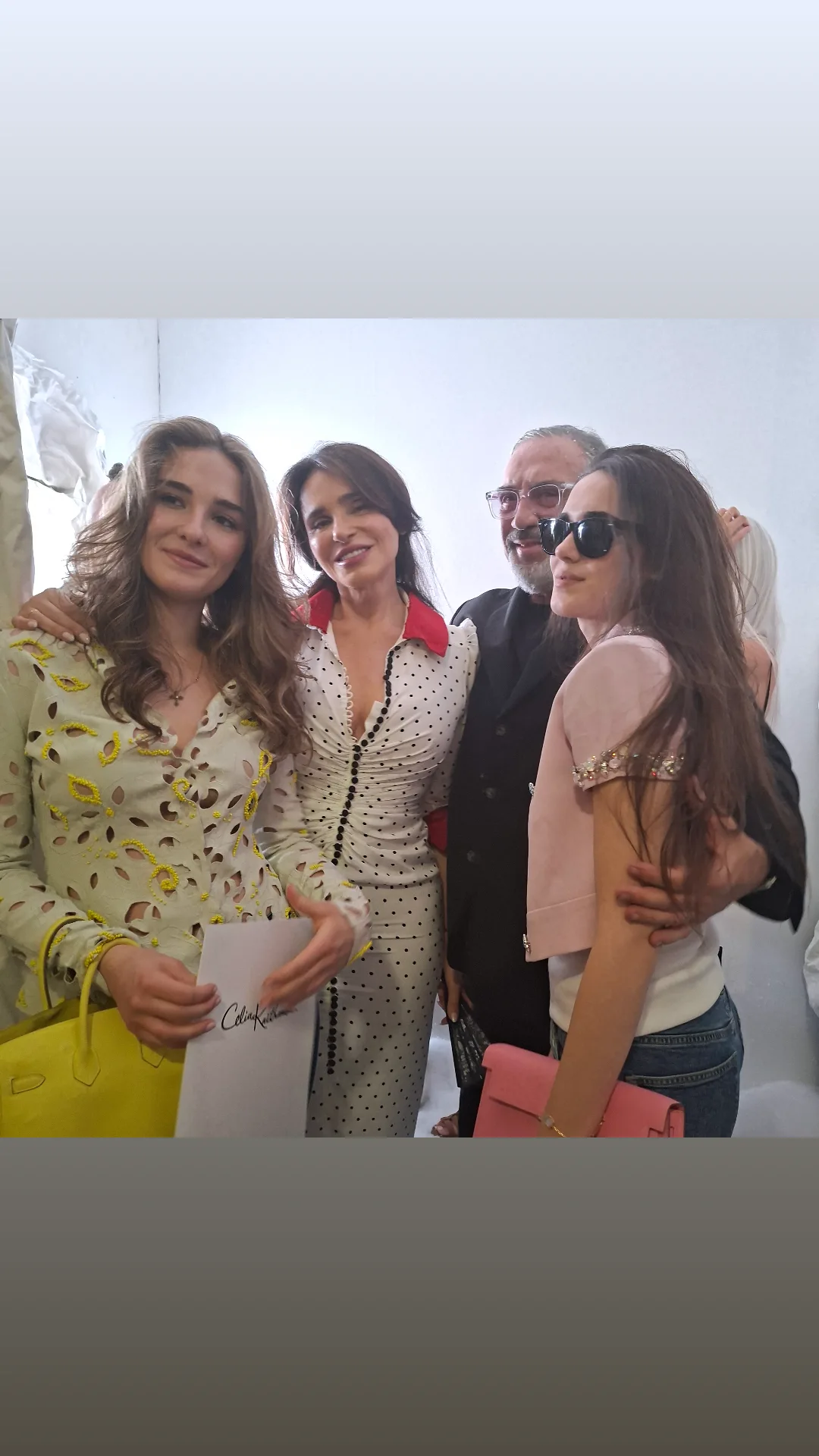 Η Σίλια Κριθαριώτη, ο Νίκος Τσάκος και οι κόρες τους Ελισάβετ και Ειρήνη