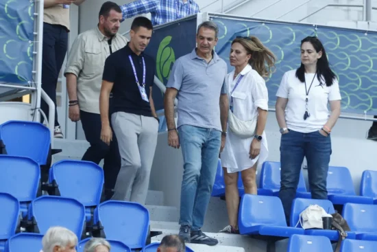 Μαρία Σάκκαρη: Στο πλευρό της η οικογένεια Μητσοτάκη και ο Γιώργος Καραγκούνης