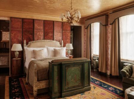 Chanel - The Secret Room, Fife Arms - πηγή: Fife Arms