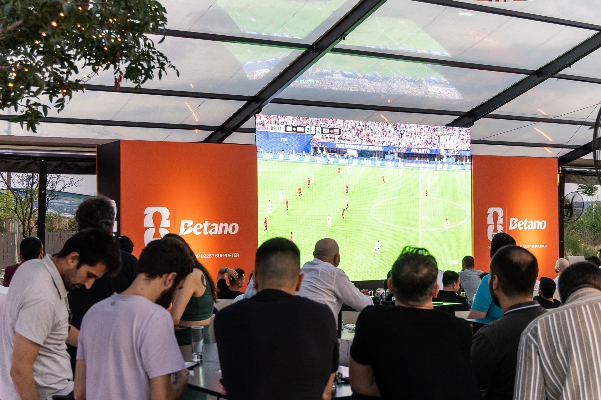 Οι Kaizeners της Θεσσαλονίκης στο Watch Party του πρώτου αγώνα του Παγκοσμίου Κυπέλλου