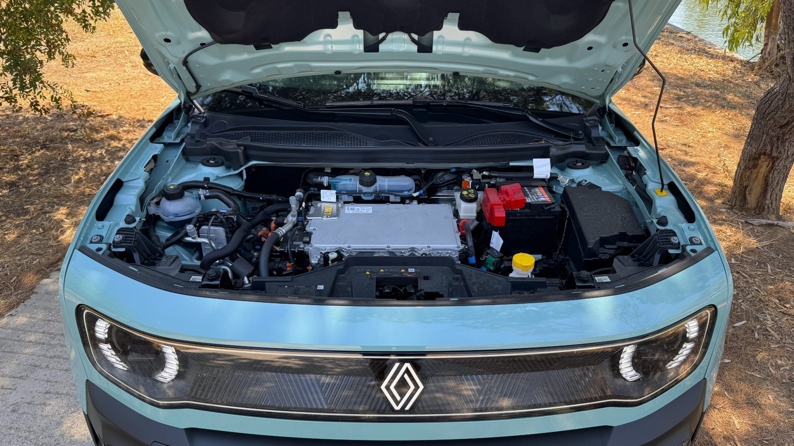 Οδηγούμε το ηλεκτρικό Renault 4