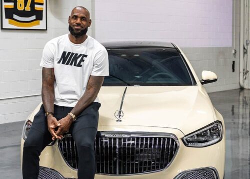 260817133437_Maybach-x-LeBron-James-on-his-car