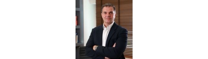 Δημήτριος Λύρας, Ορθοπαιδικός Χειρουργός, Διευθυντής Ορθοπαιδικού Τμήματος Κλινικής Σπονδυλικής Στήλης και Μεγάλων Αρθρώσεων, Metropolitan General