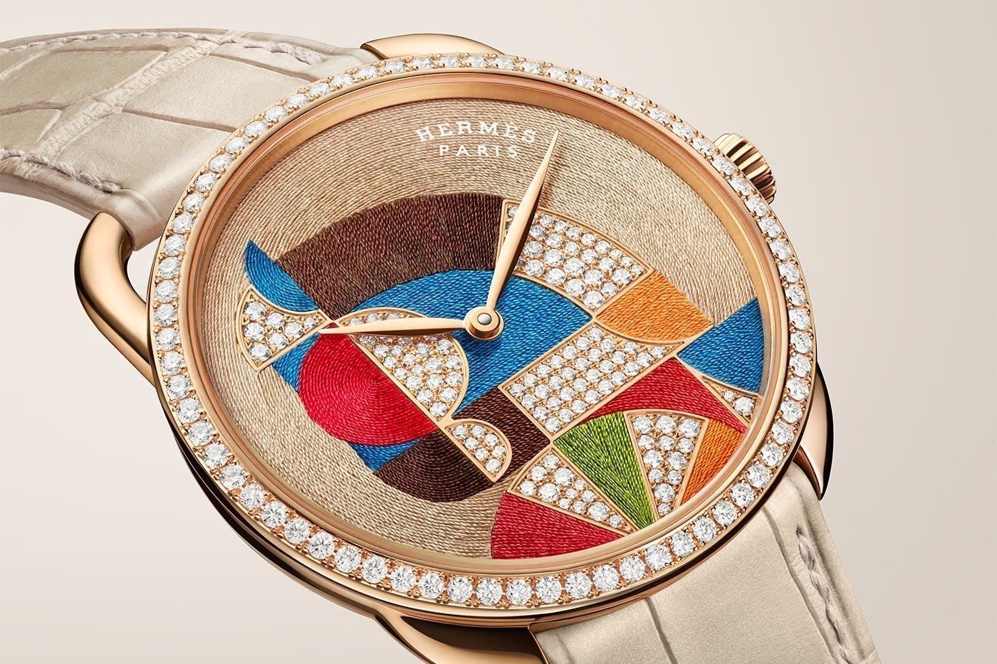 Hermès Arceau Cheval Natté: Ο χρόνος υφαίνεται με μετάξι