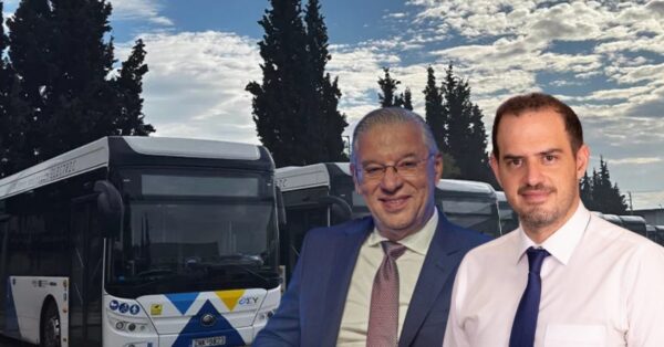 Από αριστερά: Στέφανος Αγιάσογλου (Διευθύνων σύμβουλος της ΟΣΥ ΑΕ), Γιώργος Κώτσηρας (αναπληρωτής υπουργός Υποδομών και Μεταφορών)