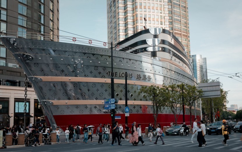 Κατάστημα της Louis Vuitton στη Σαγκάη σε σχήμα κρουαζιερόπλοιου
