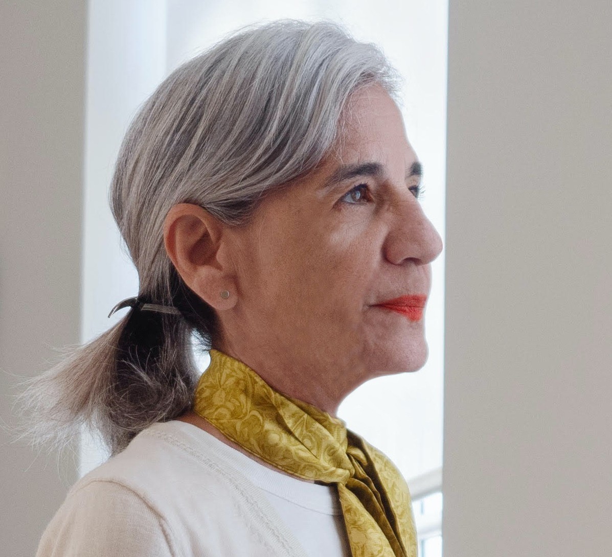 Η εικαστικός Μαρία Λοϊζίδου. Φωτ. @ Lara Algubory