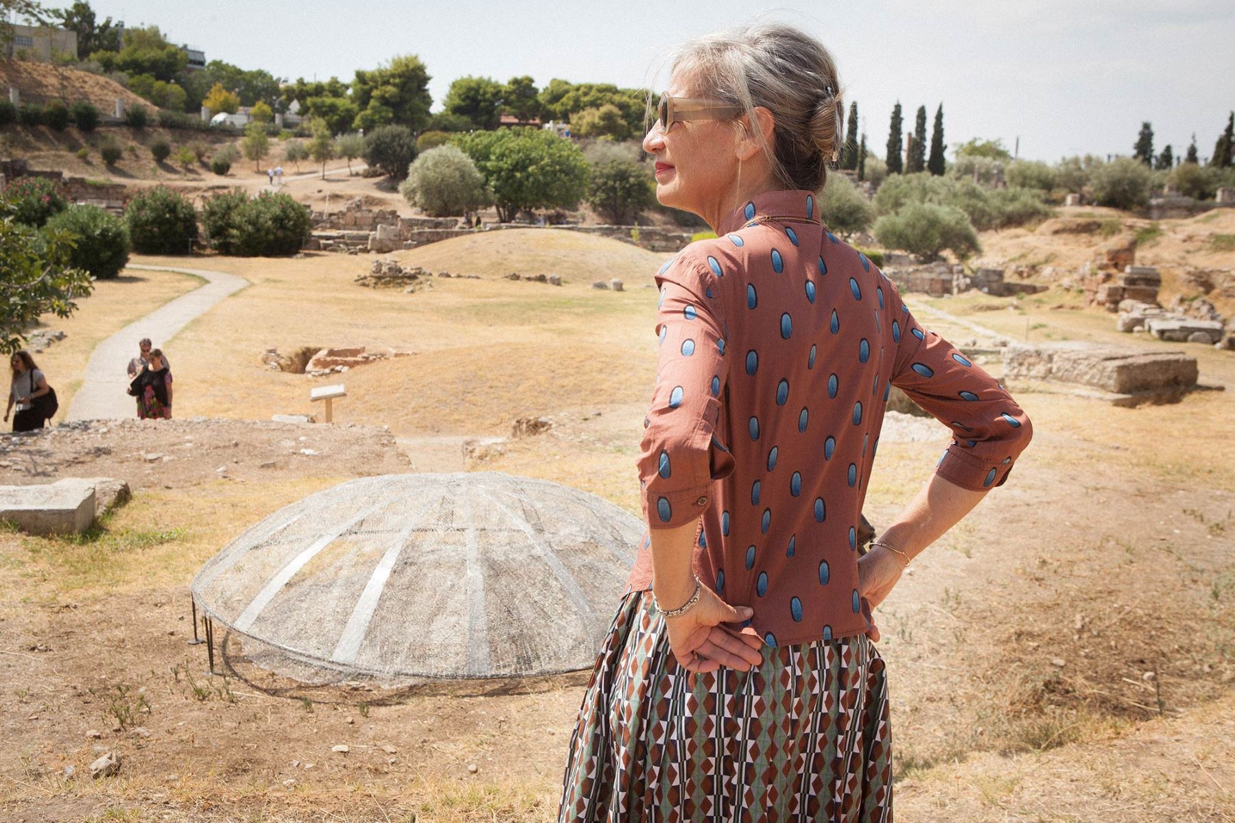 Η εικαστικός Μαρία Λοϊζίδου τον Κεραμεικό, το 2015