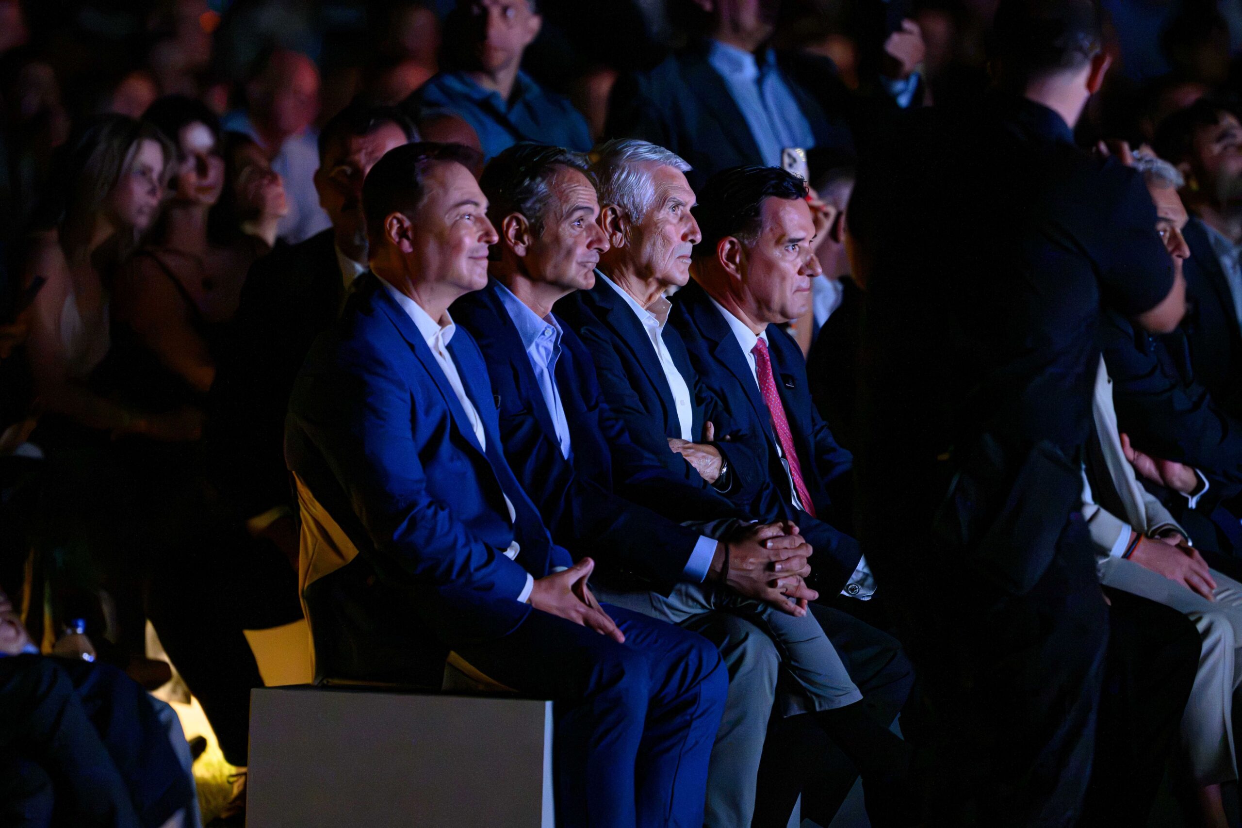 Ο Πρωθυπουργός, ο Υπουργός Υγείας Άδωνις Γεωργιάδης, ο Αντιπρόεδρος του Διοικητικού Συμβουλίου της LAMDA Development Βαγγέλης Χρόνης και ο Διευθύνων Σύμβουλος της LAMDA Development Οδυσσέας Αθανασίου
