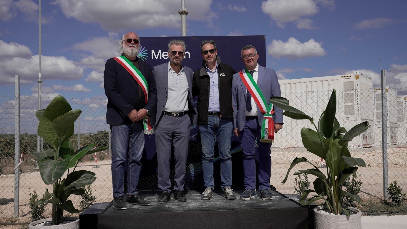Από αριστερά προς δεξιά: Edmondo Moscatelli, Δήμαρχος του San Pancrazio Salentino, Άρης Σπυρόπουλος, Managing Director Central Europe, METLEN, Maurizio Lancerin, Energy Management Director, Dolomiti Energia, Giuseppe Margheriti, Δήμαρχος του Erchie