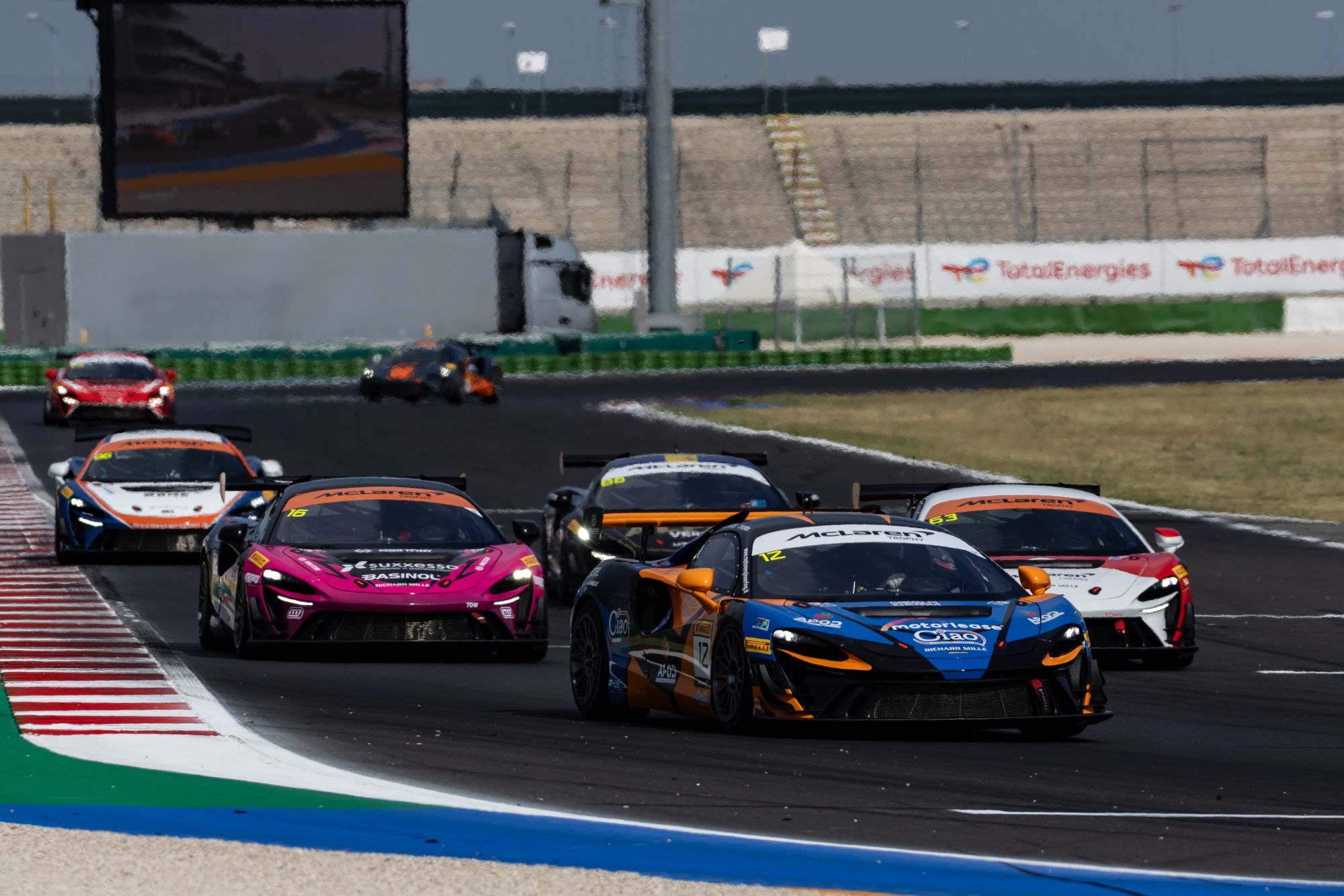 McLaren Trophy: Στη Βαρκελώνη αγωνίζεται ο Παπαναστασίου