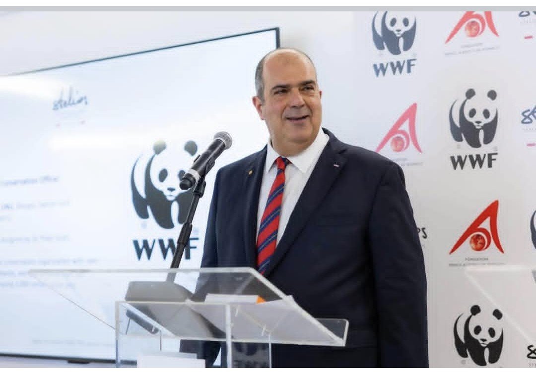 Ο Sir Stelios στο βήμα